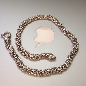 Special chain in solid 925 silver made in Italy.